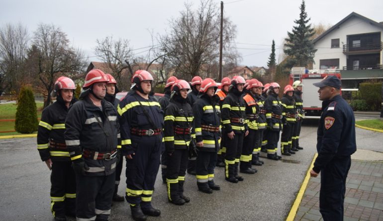 16-novih-vatrogasnih-docasnika-i-2-docasnice1