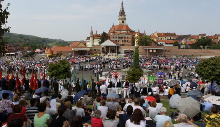 285.-zagrebacko-hodocasce-u-Mariju-Bistricu-4
