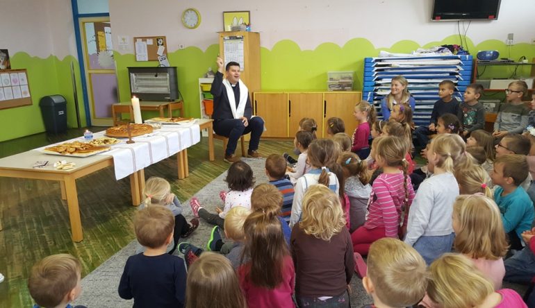 Blagoslov-kruha-u-DV-Puslek-i-OS-M.-Bistrica6