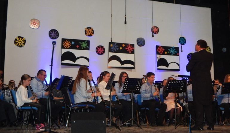 Bozicna-glazbena-vecer-uz-KUD-Lovro-Jezek-2015-1