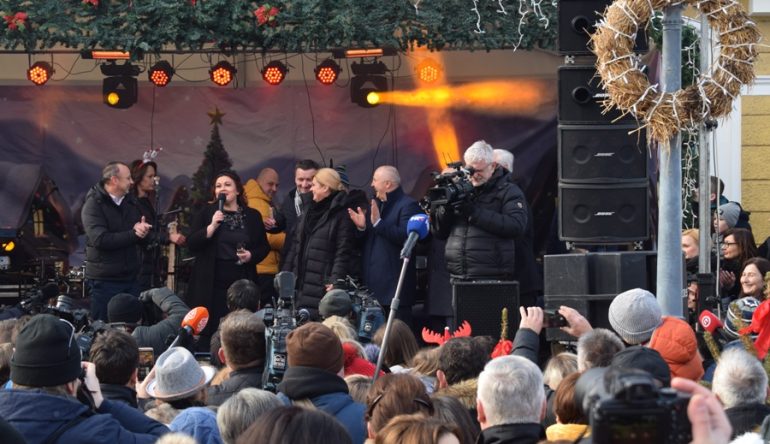 I-Predsjednica-na-Doceku-u-podne-u-Mariji-Bistrici-07