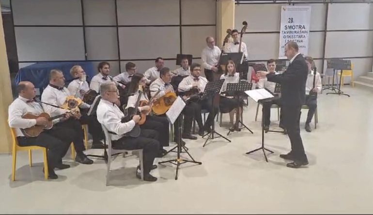 KUD-Lovro-Jezek-tamburasi