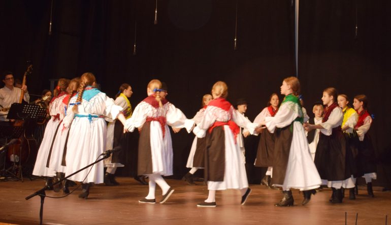 KUD-Lovro-Jezek-ugostit-ce-Hrvatsko-kulturno-drustvo-Dijaskorak-iz-Offenbacha1