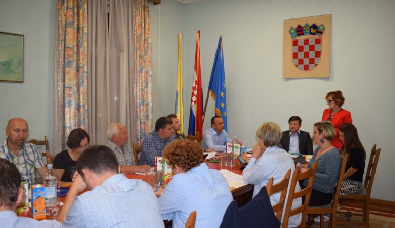 Komunalno-poduzece-Lijepa-Bistrica-odvozit-ce-otpad-3