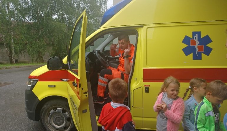 Mali-Puslekovci-posjetili-hitnu-uMariji-Bistrici-10