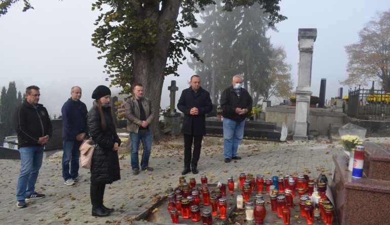 Na-groblju-u-Mariji-Bistrici-odana-pocast-braniteljima6