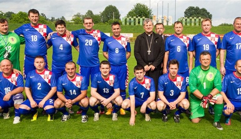 Nogometna-reprezentacija-svecenika-u-Mariji-Bistrici