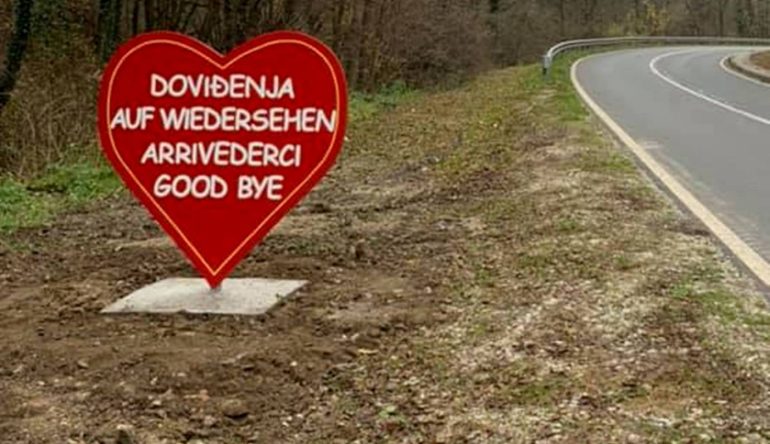 Nova-srca-dobrodoslice-na-ulazu-u-Mariju-Bistricu-1