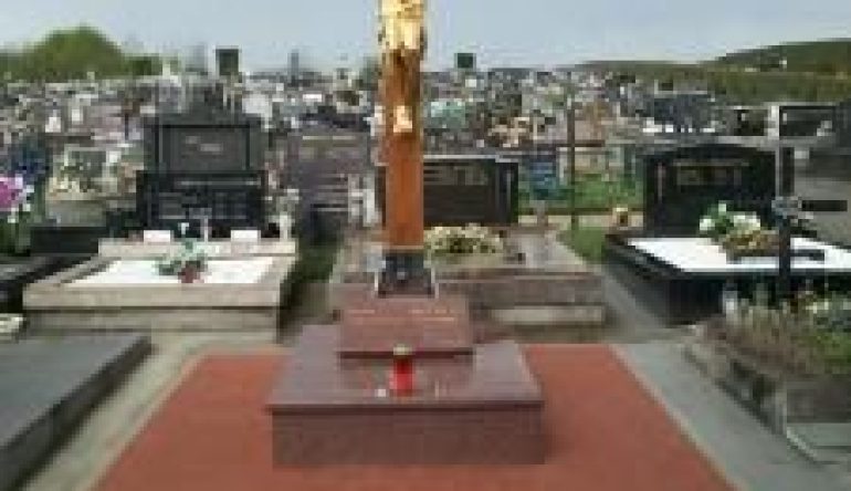 Obnovljen-centralni-kriz-na-groblju-u-Lovrecanu