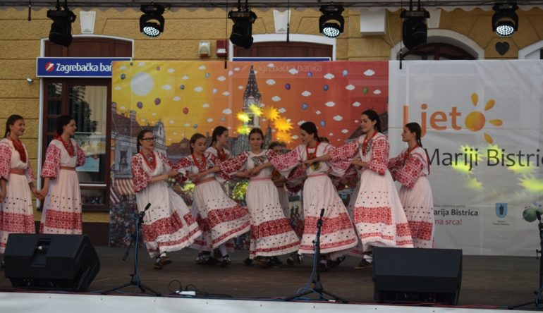 Odrzani-30.-susreti-foklora-u-Mariji-Bistrici-KUD-Lovro-Jezek-M.-Bistrica