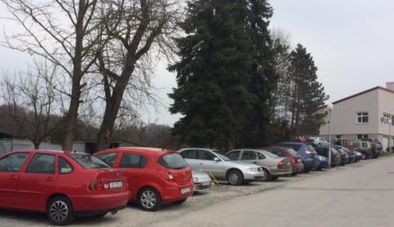 Pocinju-radovi-na-uredenju-parkiralista-kod-Doma-zdravlja-u-Mariji-Bistrici