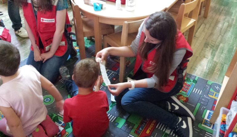 Radionice-iz-prve-pomoci-u-DV-Puslek-1