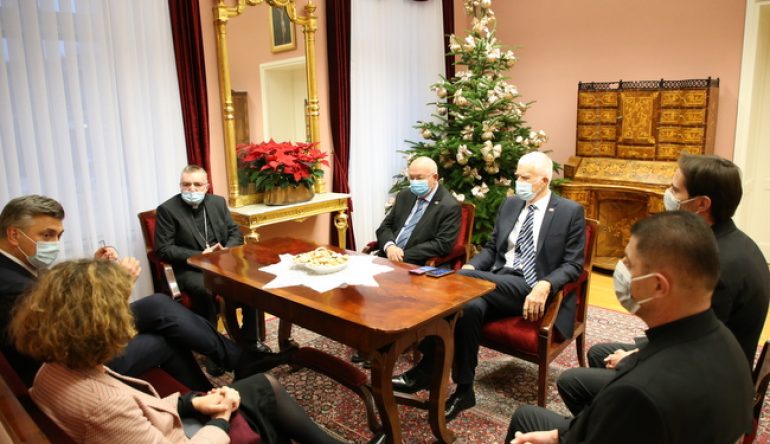 Susret-kardinala-Bozanica-i-predsjednika-Vlade-Republike-Hrvatske-Plenkovica