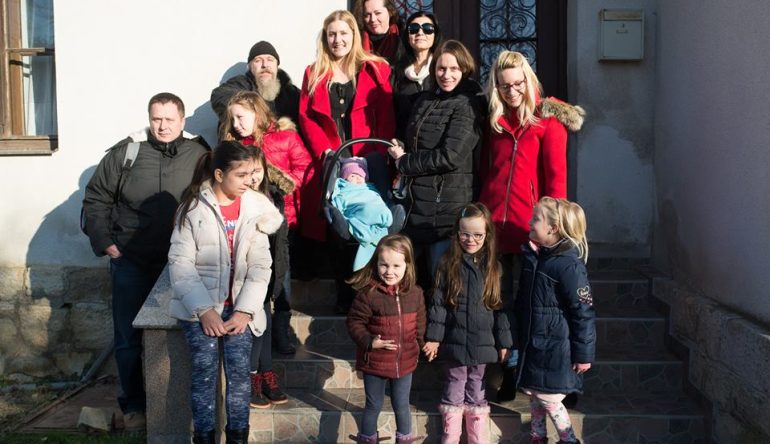 U-Globocecu-odrzano-drugo-medugeneracijsko-fotografiranje-5