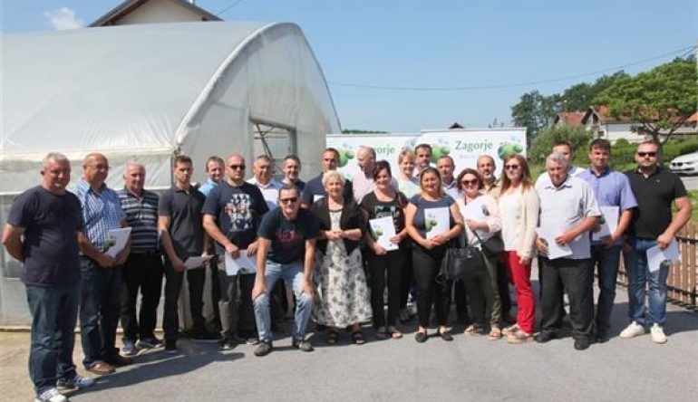 U-Mariji-Bistrici-podjela-ugovora-korisnicima-potpora-KZZ-e-za-povecanje-poljoprivredne-proizvodnje
