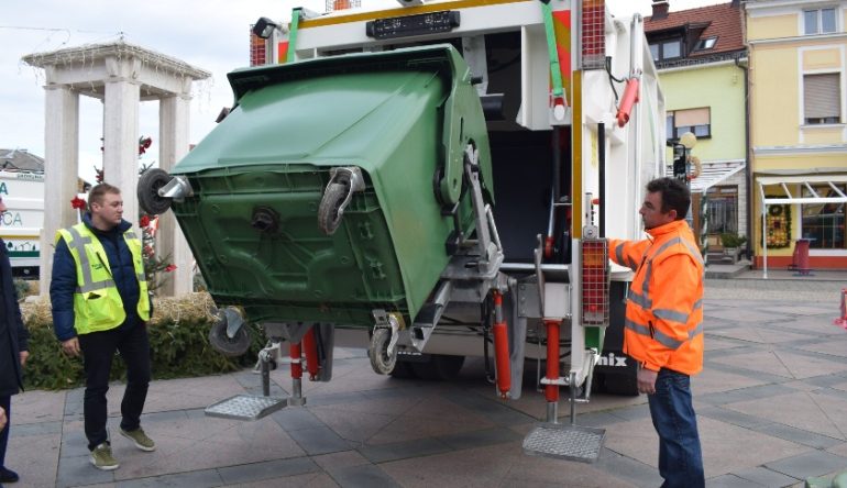 U-Mariju-Bistricu-stigli-kamioni-za-odvoz-smeca5