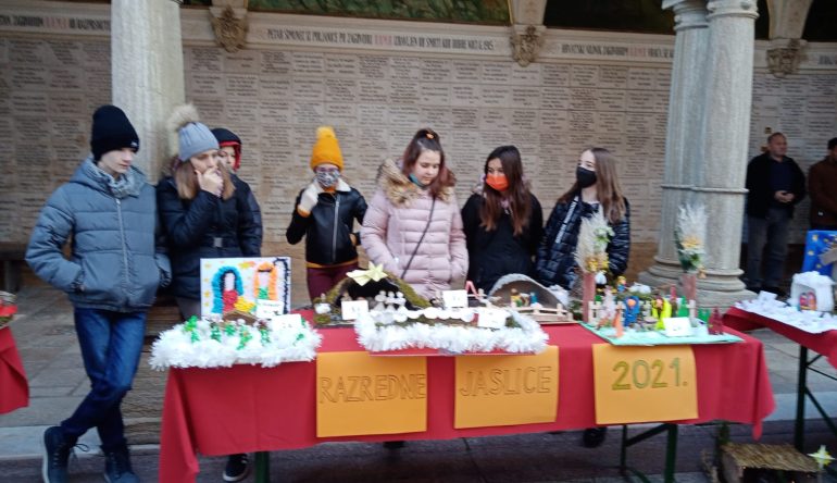 U-OS-Marija-Bistrica-ucenici-izradivali-jaslice-u-humanitarne-svrhe1