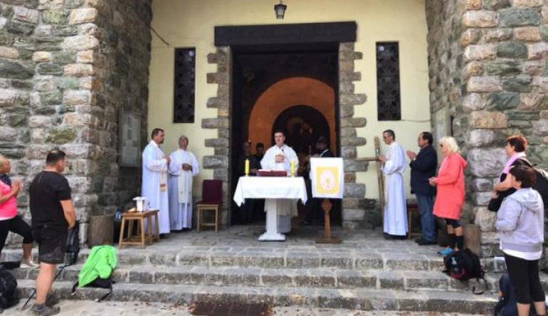 Zapocelo-289.-zavjetno-hodocasce-vjernika-grada-Zagreba-i-nadbiskupijsko-hodocasce-mladih-Majci-Bozjoj-Bistrickoj